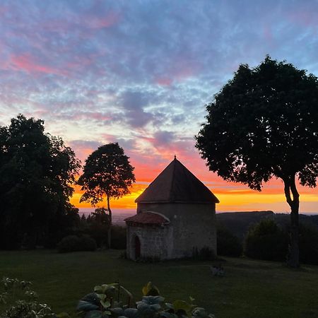 Bed and Breakfast Domaine De Montvianeix Saint-Victor-Montvianeix Exteriér fotografie