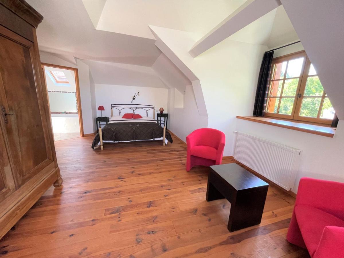 Bed and Breakfast Domaine De Montvianeix Saint-Victor-Montvianeix Exteriér fotografie