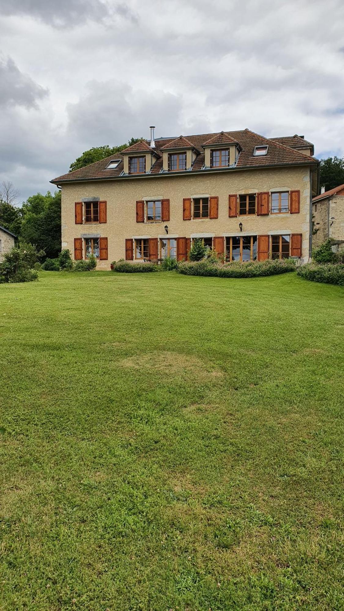 Bed and Breakfast Domaine De Montvianeix Saint-Victor-Montvianeix Exteriér fotografie